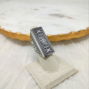 Size 7 Aztec design rectangle silver and black etched ring